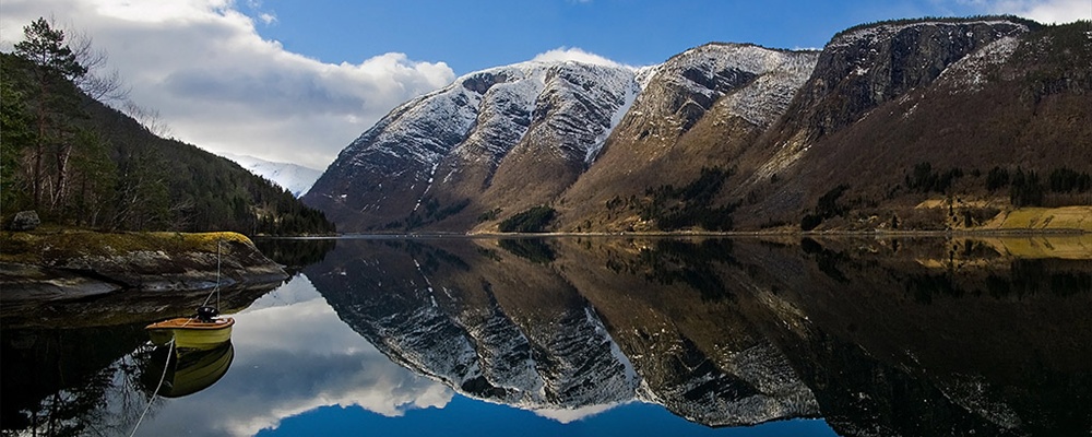 Mountains along the Ulvikfjord